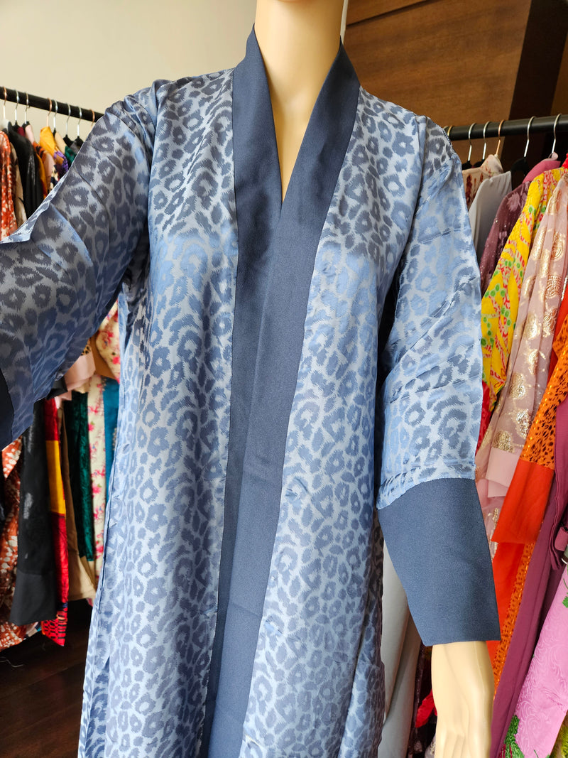 Ava silk kimono