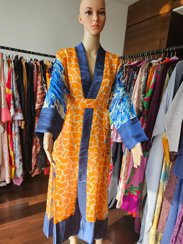 Justine contrast kimono robe