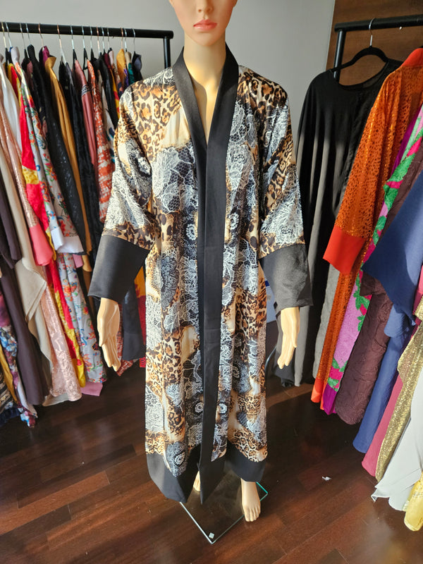 Roxanne leopard print kimono