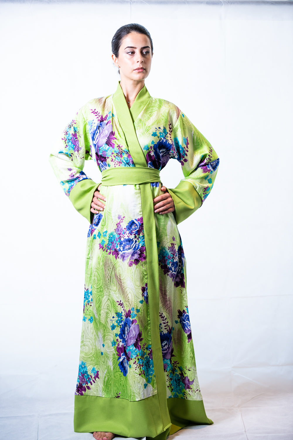 japanese silk dressing gown The modern dressing gown derives from the 18th-century banyan, itself inspired by Japanese kimonos. Our yukata robes are perfect stable to wear at home, especially on long holidays like these. If you